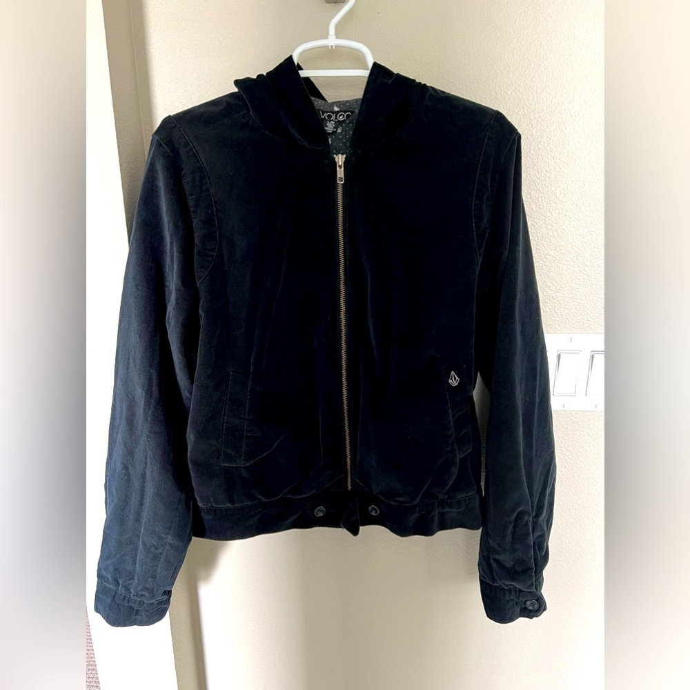 Volcom zip up hoodie, same or next day shipping from a smoke and pet free 🏡